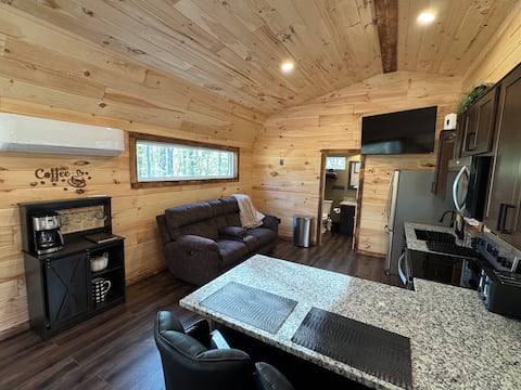 Top Airbnb: 2025 New Cozy Cabin in Hocking Hills in Hocking Hills