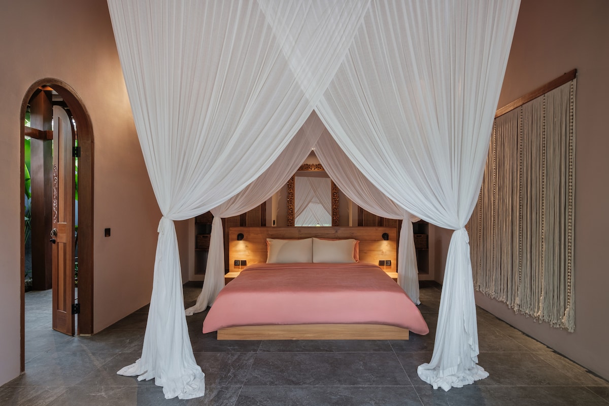 Villa in Ubud · ★5.0 · 1 bedroom · 1 bed · 1 private bath, Airbnb-Vergleich