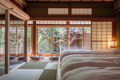 12-minute walk from Atami Station, a private hot spring inn with a modern atmosphere and the charm o
