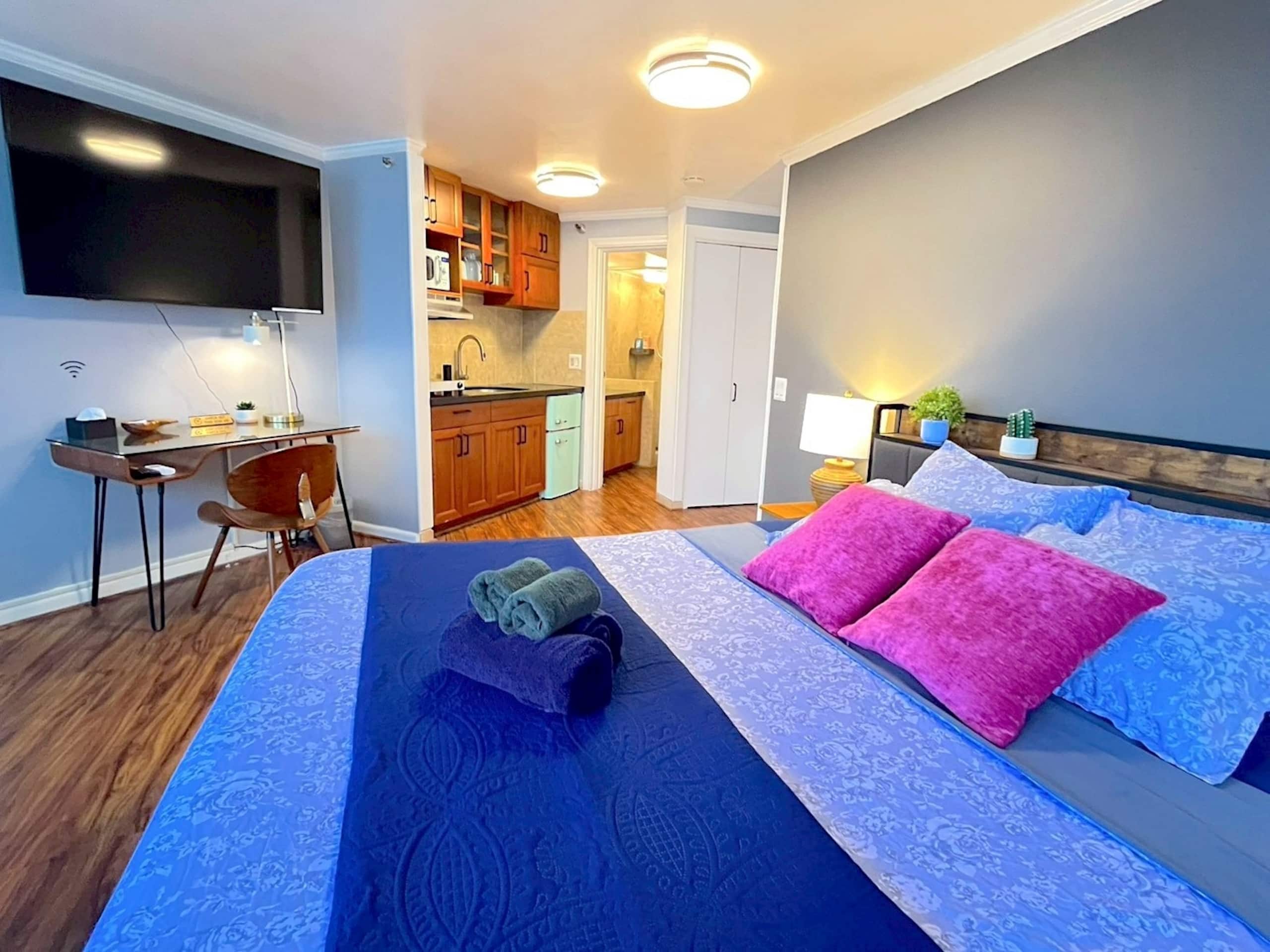 Condo in Honolulu · ★4.75 · 1 bedroom · 1 bed · 1 private bath - Image 10