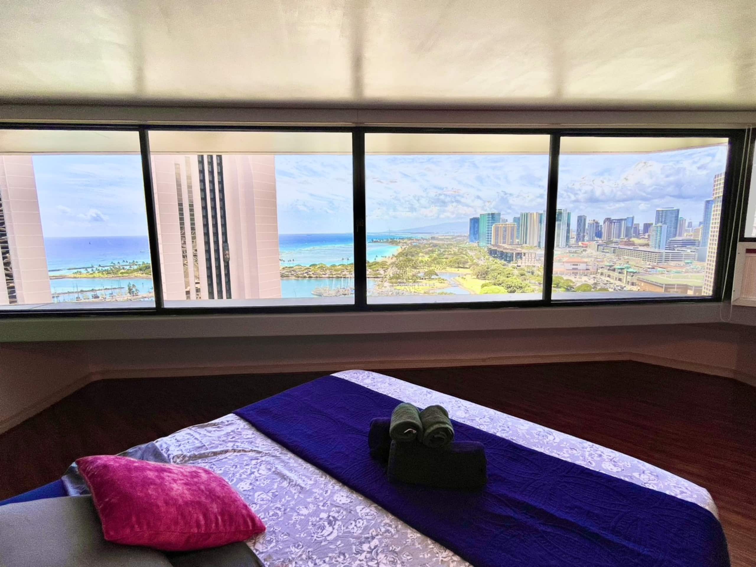Condo in Honolulu · ★4.75 · 1 bedroom · 1 bed · 1 private bath - Image 25