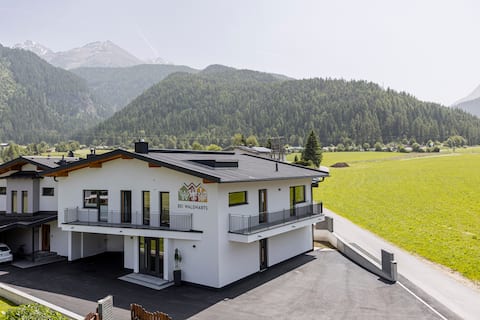 Chalet with garden in the Tyrolean mountains