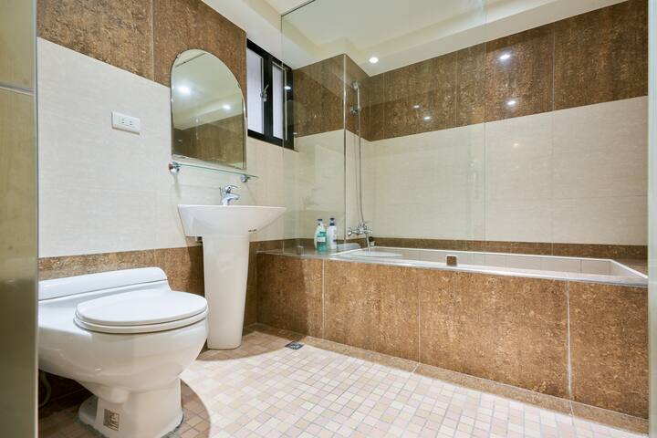 H&K 3/2 Spacious apartment Sun-Yat Sen & TPE Dome gallery image 4