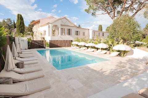 Auberge TAO (private booking of the hostel)