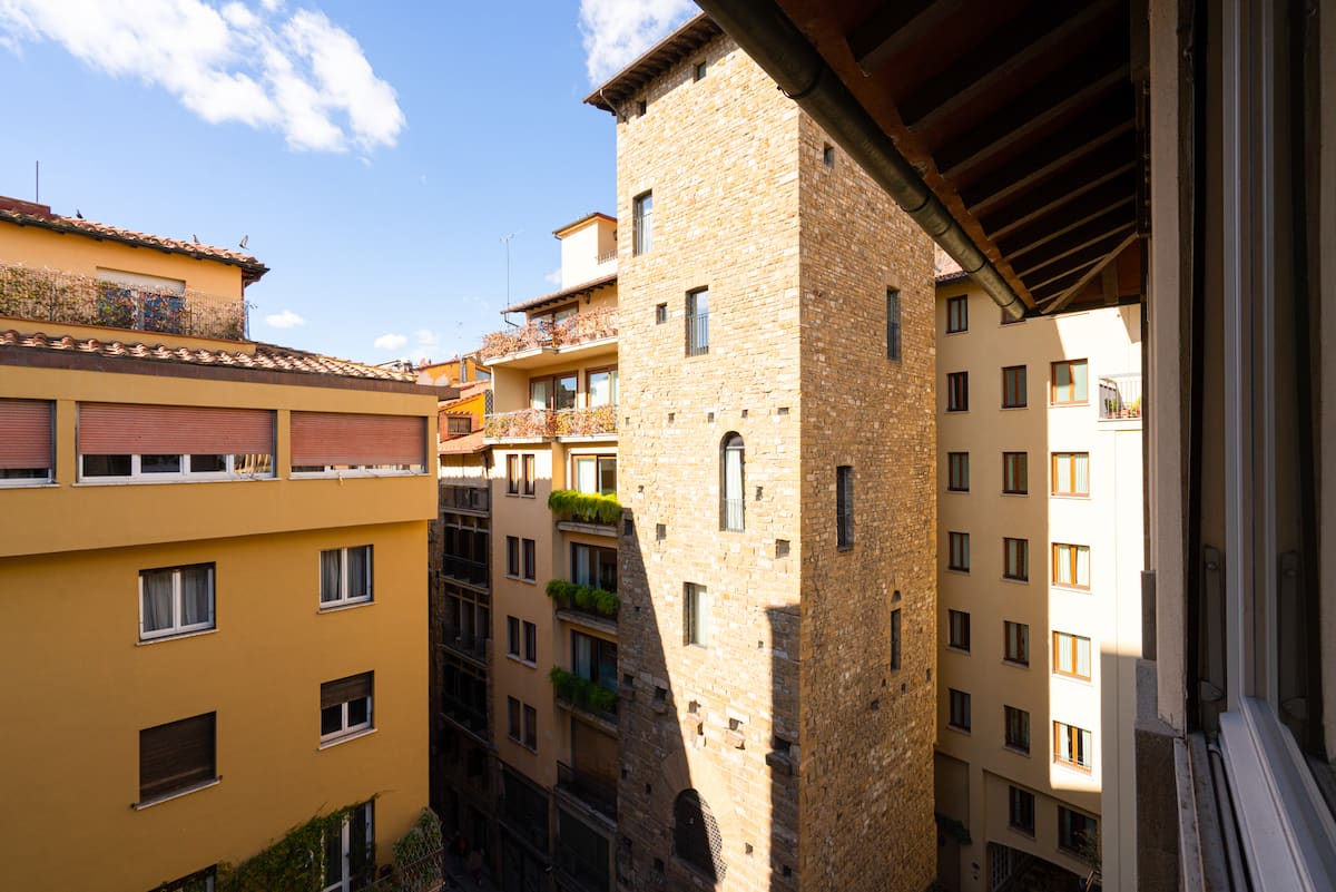 Ponte Vecchio — Vista sulle torri medievali — 7