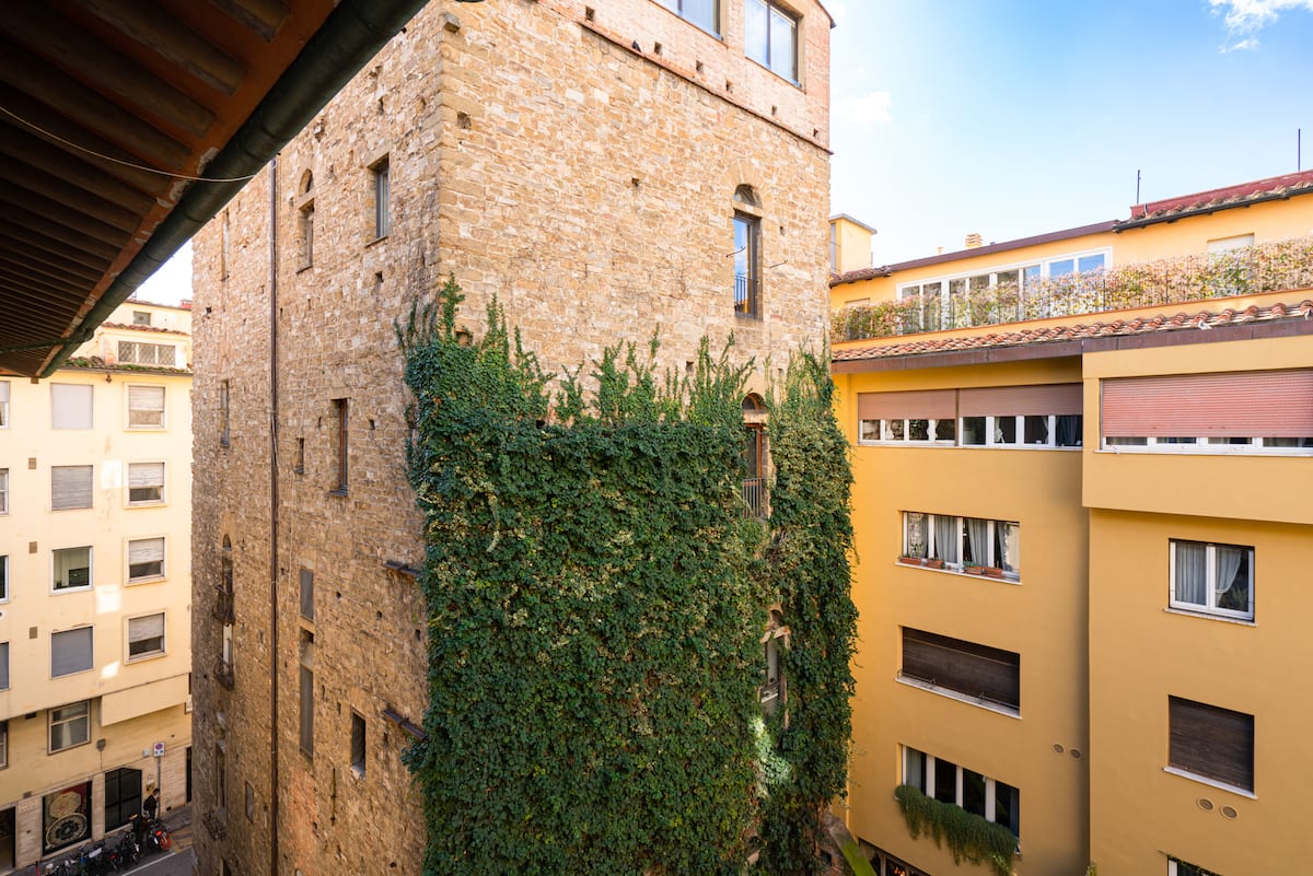 Ponte Vecchio — Vista sulle torri medievali — 4