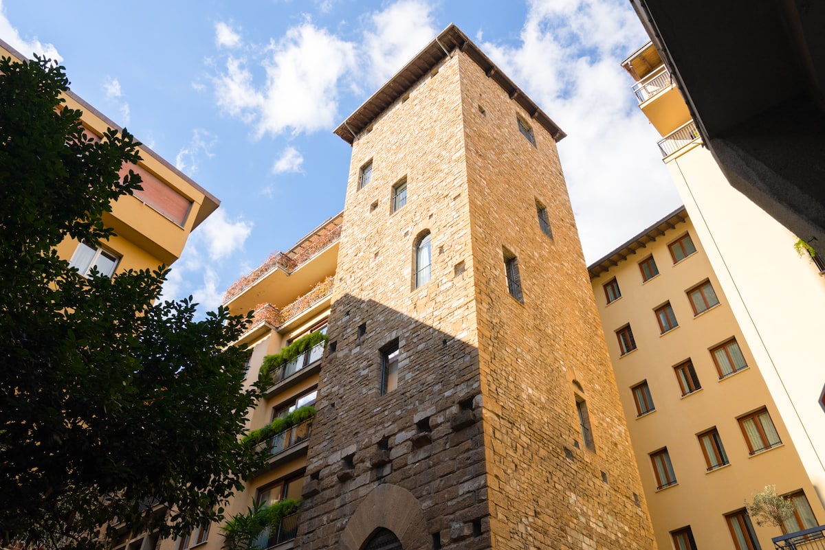 Ponte Vecchio — Vista sulle torri medievali — 26