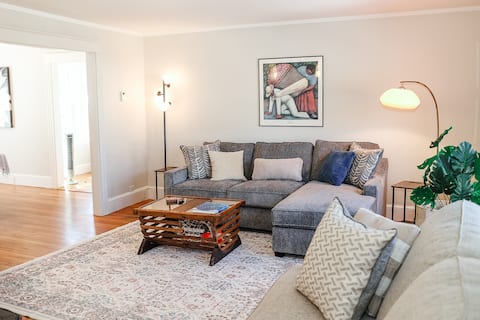 Top Airbnb: Pleasant Dutch Retreat in Bridgton