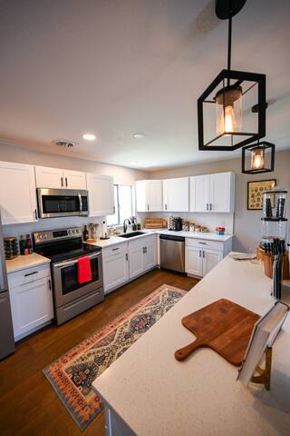 Stunning Family Home in South Denver! gallery image 4