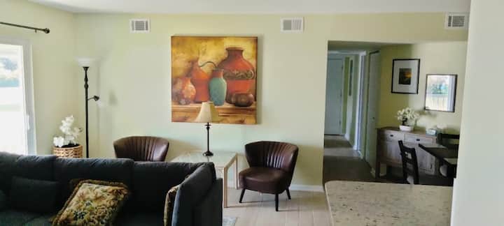 New 2 Bedroom/2 Bath Condo Center Of Grand Strand - Surfside Beach, SC