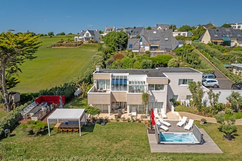 Blue Ocean Villa - Sea View, Pool, Jacuzzi