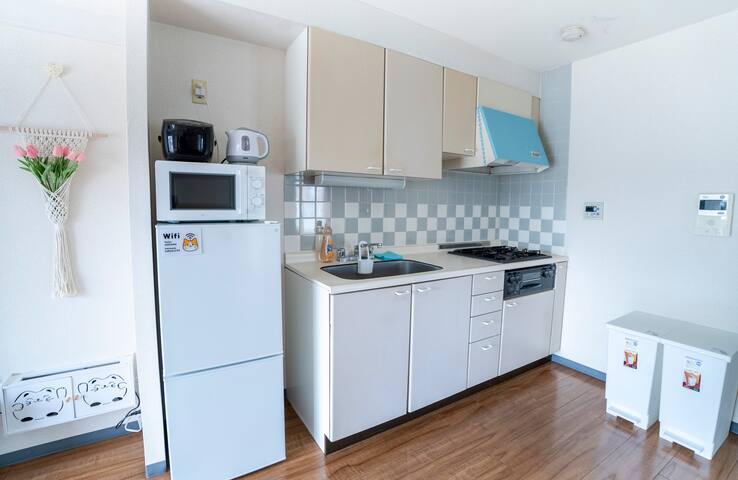 6楼602有电梯「西新宿五丁目」车站走路700米，4分钟直达新宿，房源75平方米加30平方超大阳台 gallery image 3