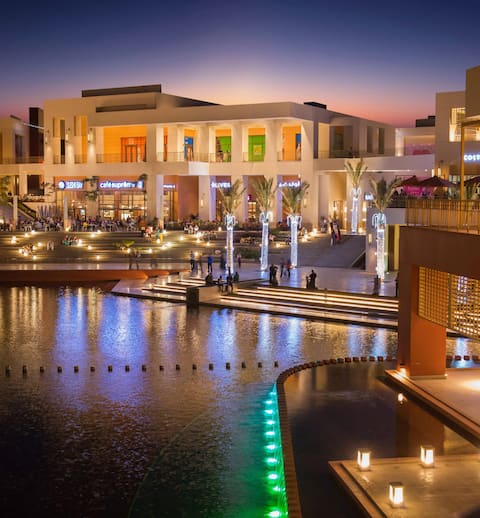 Royal Festival City Gem 3BR + Maid Room + Garden