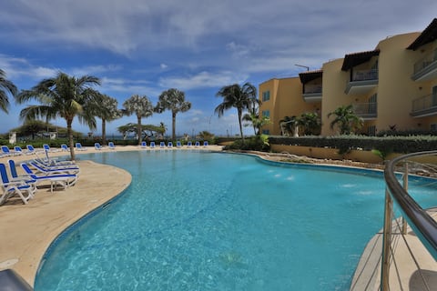 2BR2BA Oceanfront Condo w/ Views & Great Amenities