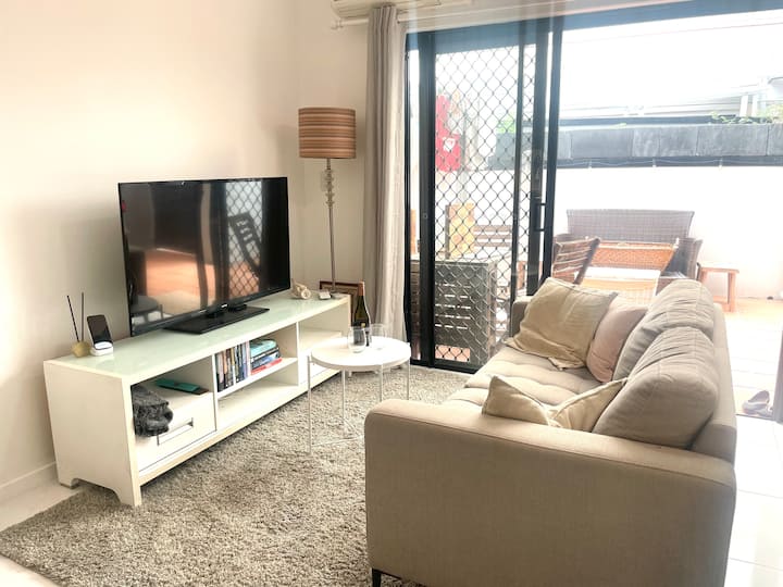 Calm, Cosy & Convenient Retreat - Brisbane