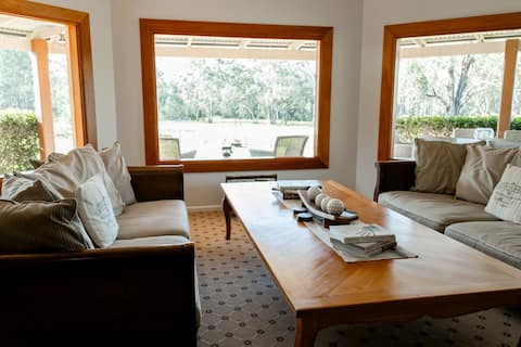 Top Airbnb: La Grande Cottage – Chez Vous Villas in Pokolbin