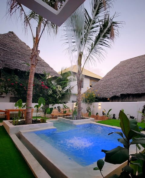 Gorgeous 4 bed Villa & Pool | Steps to Paje Beach