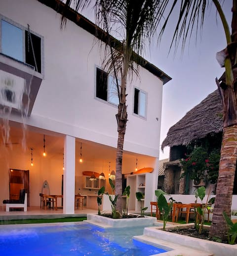 Private 8 sleeper Villa & Pool Paje Beach Zanzibar