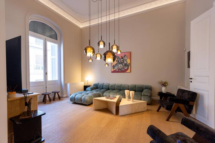 Artful Stay in an Architectural Gem by etouri gallery image 2