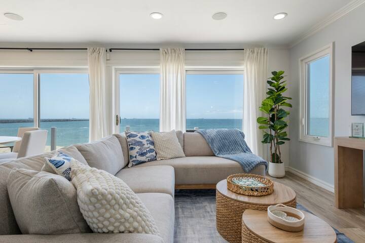 Long Beach house on the sand gallery image 4