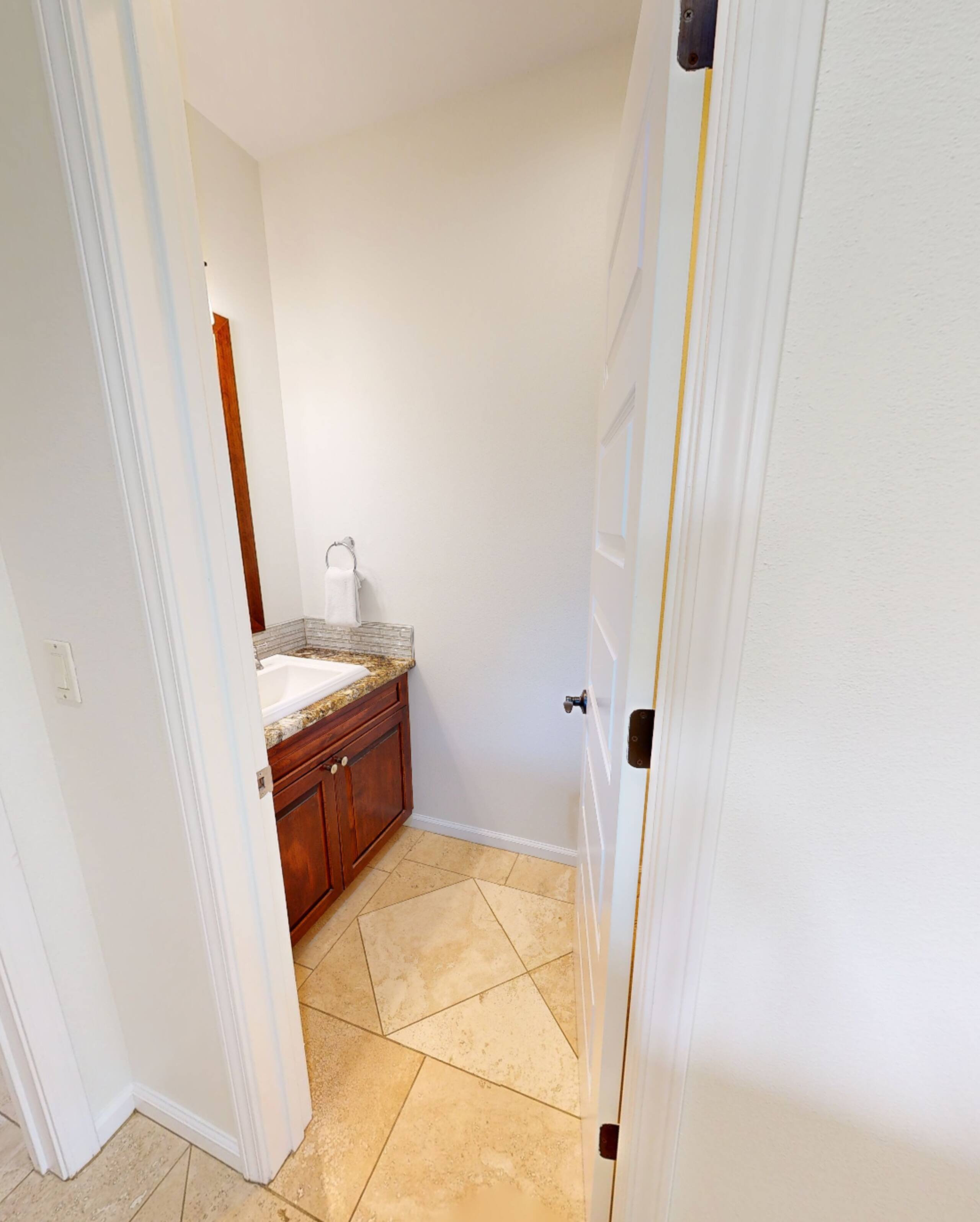 Home in Waimea · ★5.0 · 4 bedrooms · 7 beds · 3.5 baths - Image 27