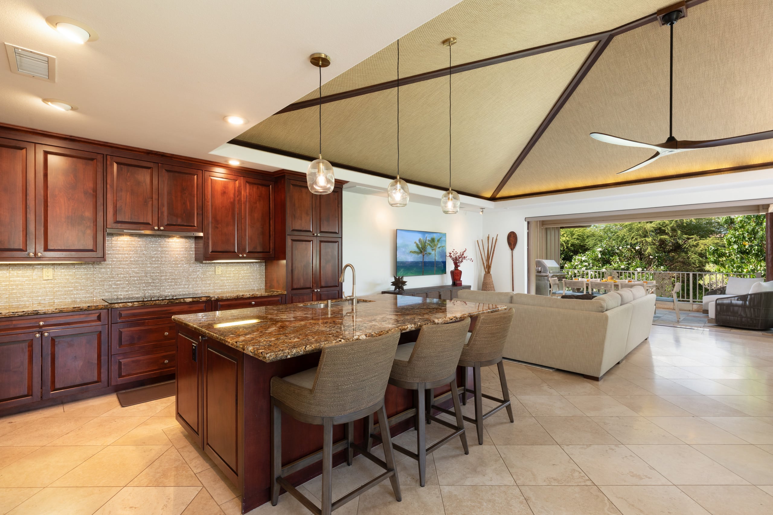 Home in Waimea · ★5.0 · 4 bedrooms · 7 beds · 3.5 baths - Image 9