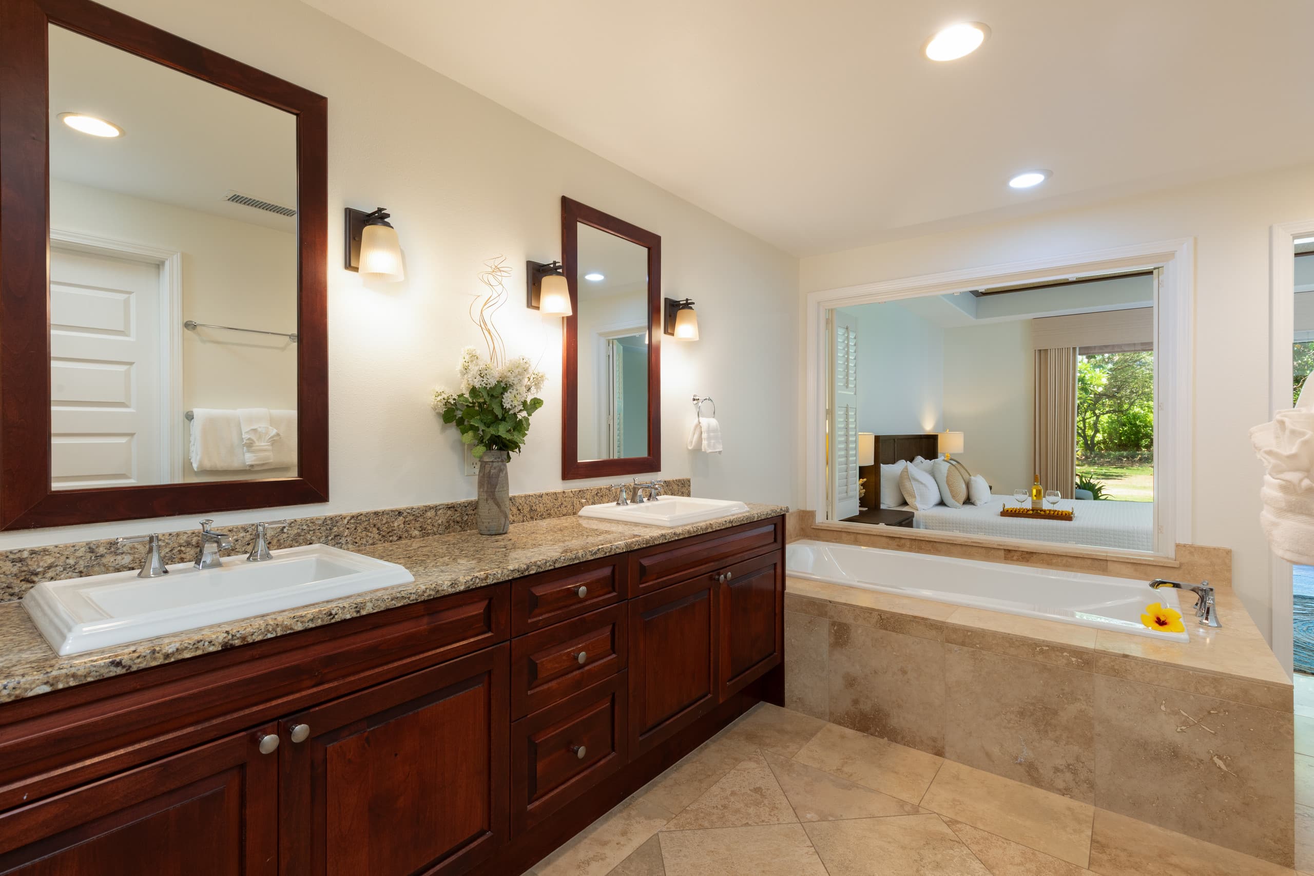 Home in Waimea · ★5.0 · 4 bedrooms · 7 beds · 3.5 baths - Image 22
