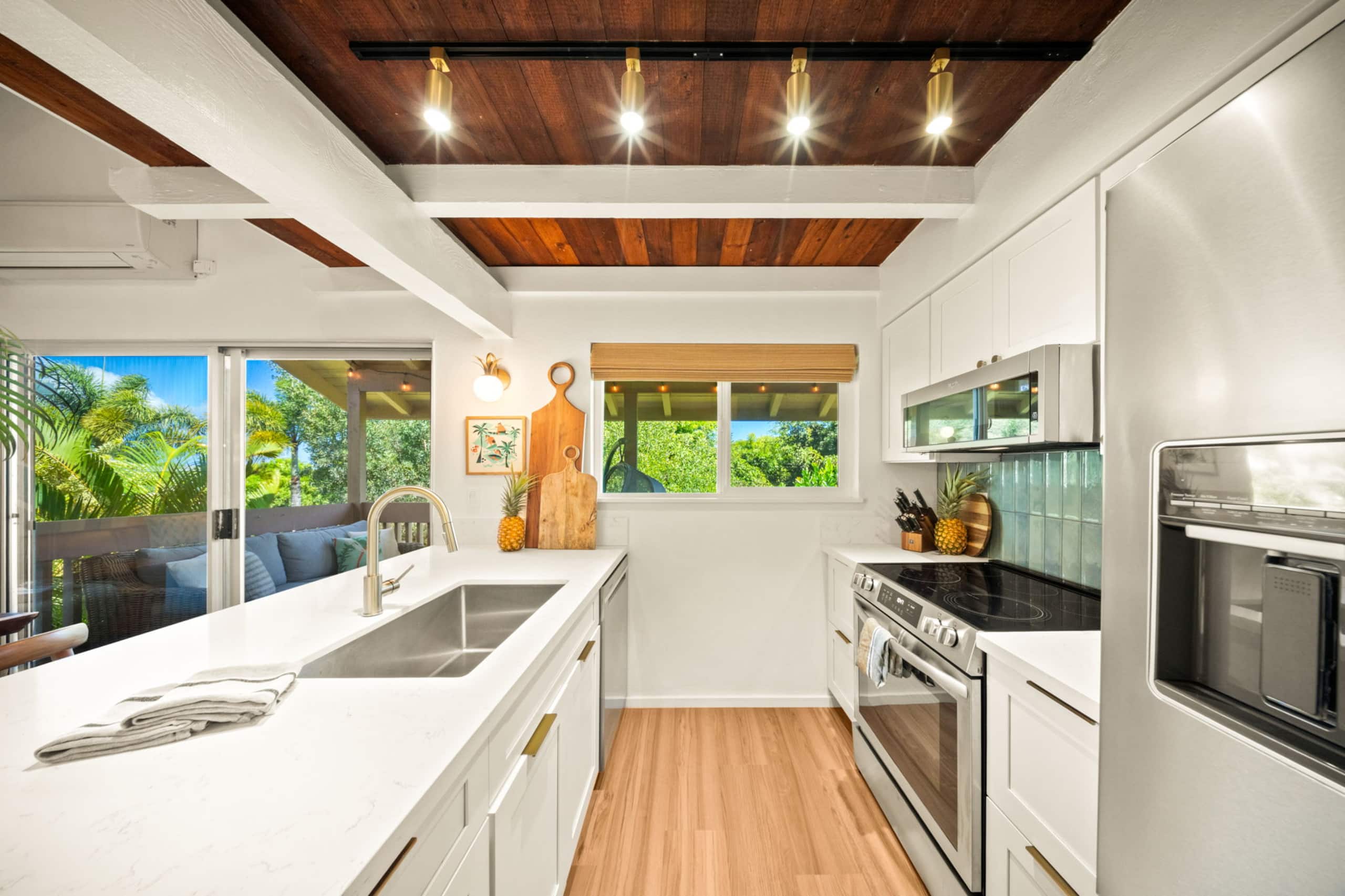NEW Hanalei Happiness - Modern Family Retreat - Image 16
