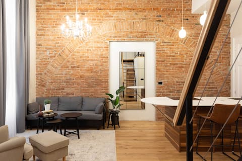 Design Flower Square Quadruplex-TOP location