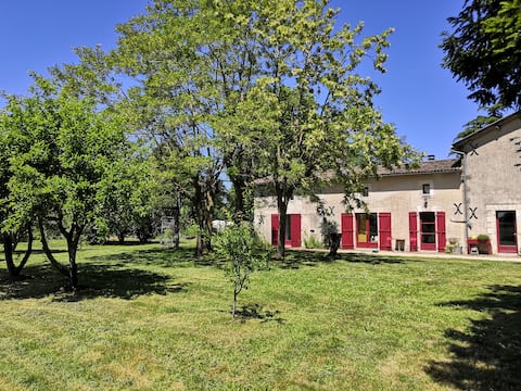 Comfortable house in a small green area.