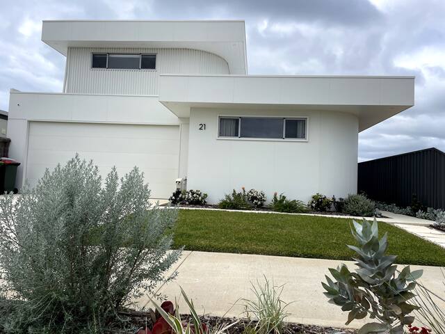 Pea-Pod gallery image 4