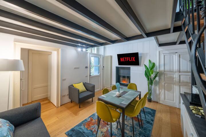 Loft in Cathedral Center- 3 rooms -private garden gallery image 4