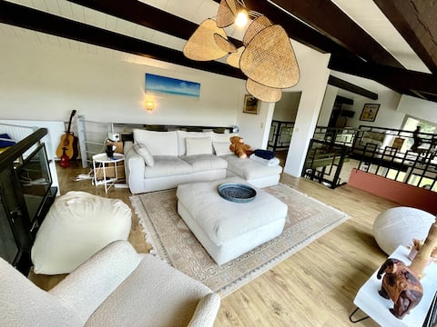 11-person pool villa·Vendée·billiards·cinema·Puy du Fou