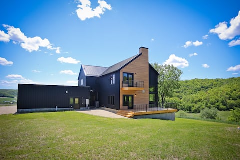 The North Farm Hillside Retreat