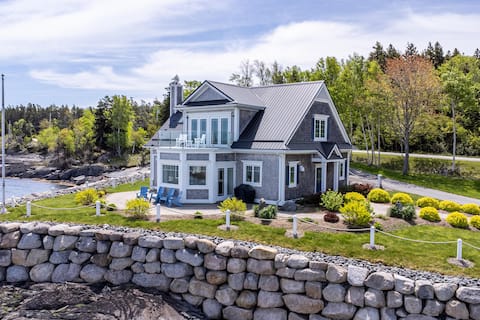 A Luxury Oceanfront Escape