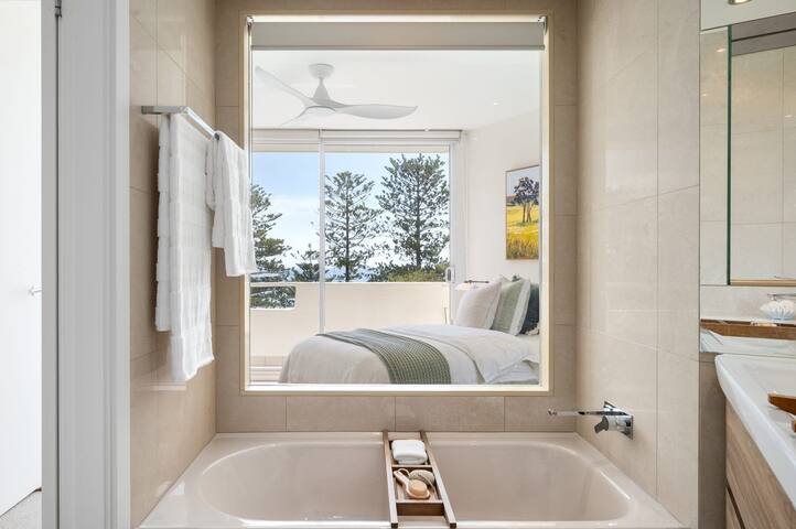 Best Beachfront Location – Beach Views Every Room gallery image 4