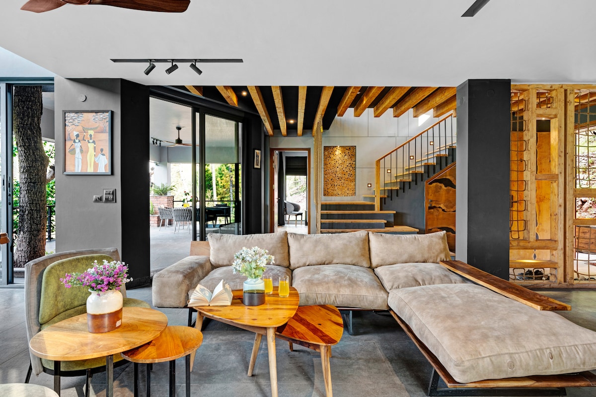 The Hill Abode, Deck View & Game Room - Houses for Rent in Solan
