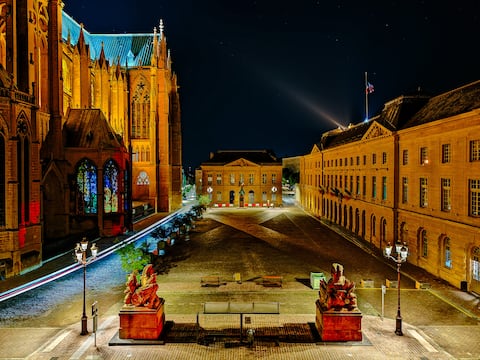 Royal Apartment with Cathedral View