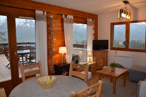 Top Airbnb: Apartment with panoramic view, La Joue du Loup in Dévoluy