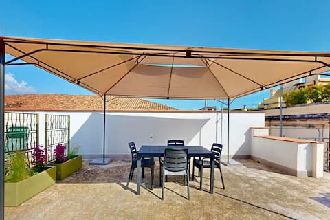 Popular Airbnb listing: Holiday Home from Zero - Etna, Sea and Villages in Riposto