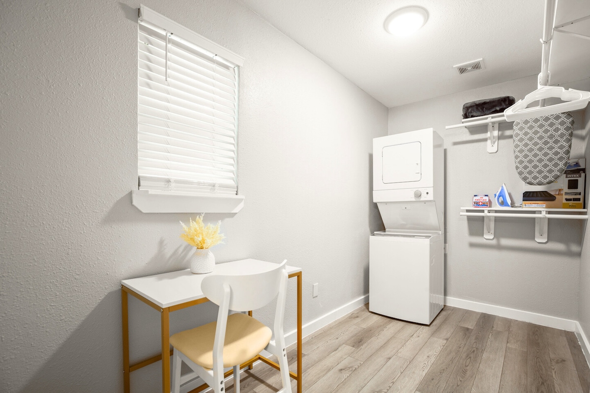 SXSW/6th St/DT/Zilker/ACL Fest-Free Parking-Ldry