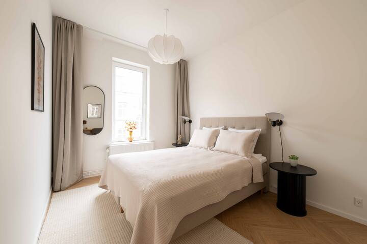 Stunning Premium apartment with Private Rooftop gallery image 2