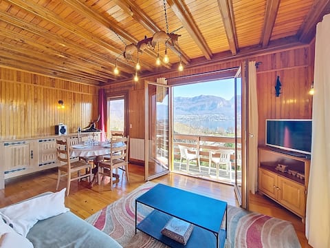 Top Airbnb: The Chalet of Happiness with LAKE VIEW in Sevrier