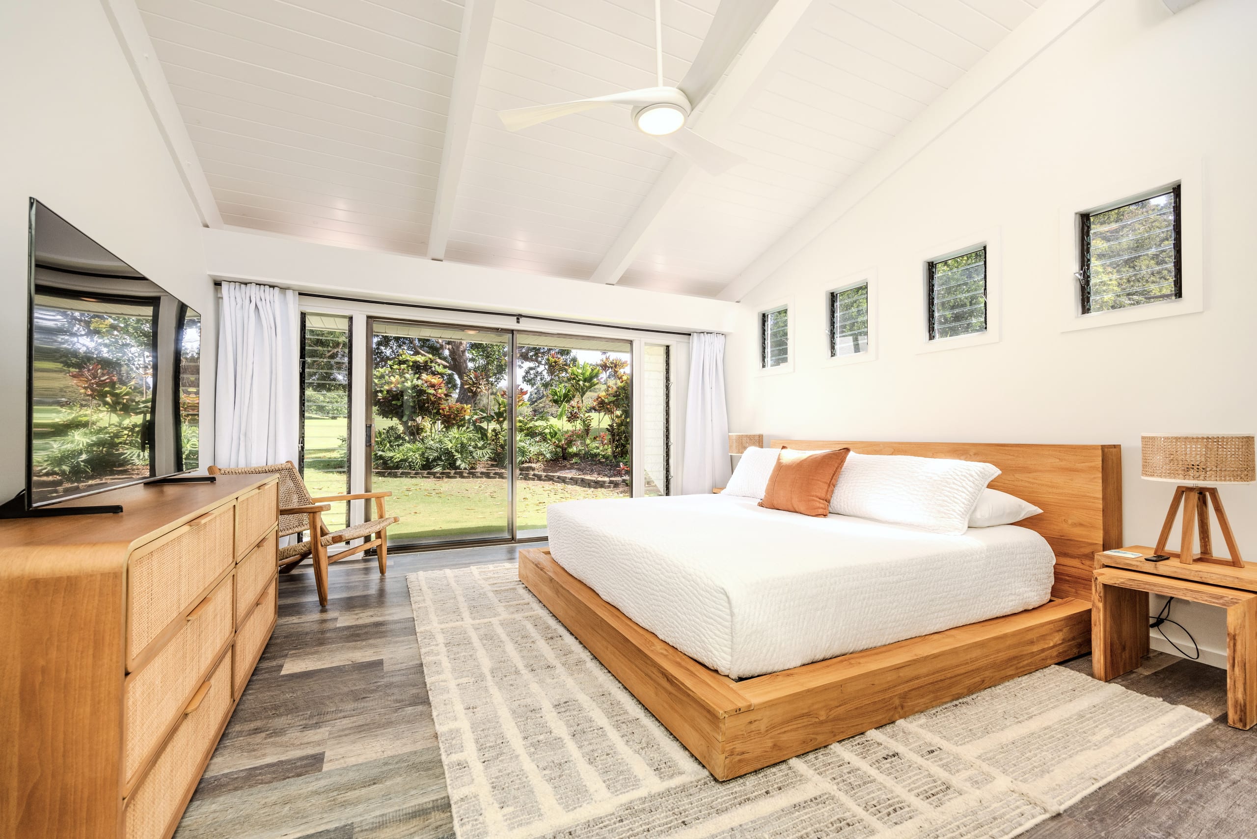 Home in Princeville · ★5.0 · 4 bedrooms · 5 beds · 3 baths - Image 12