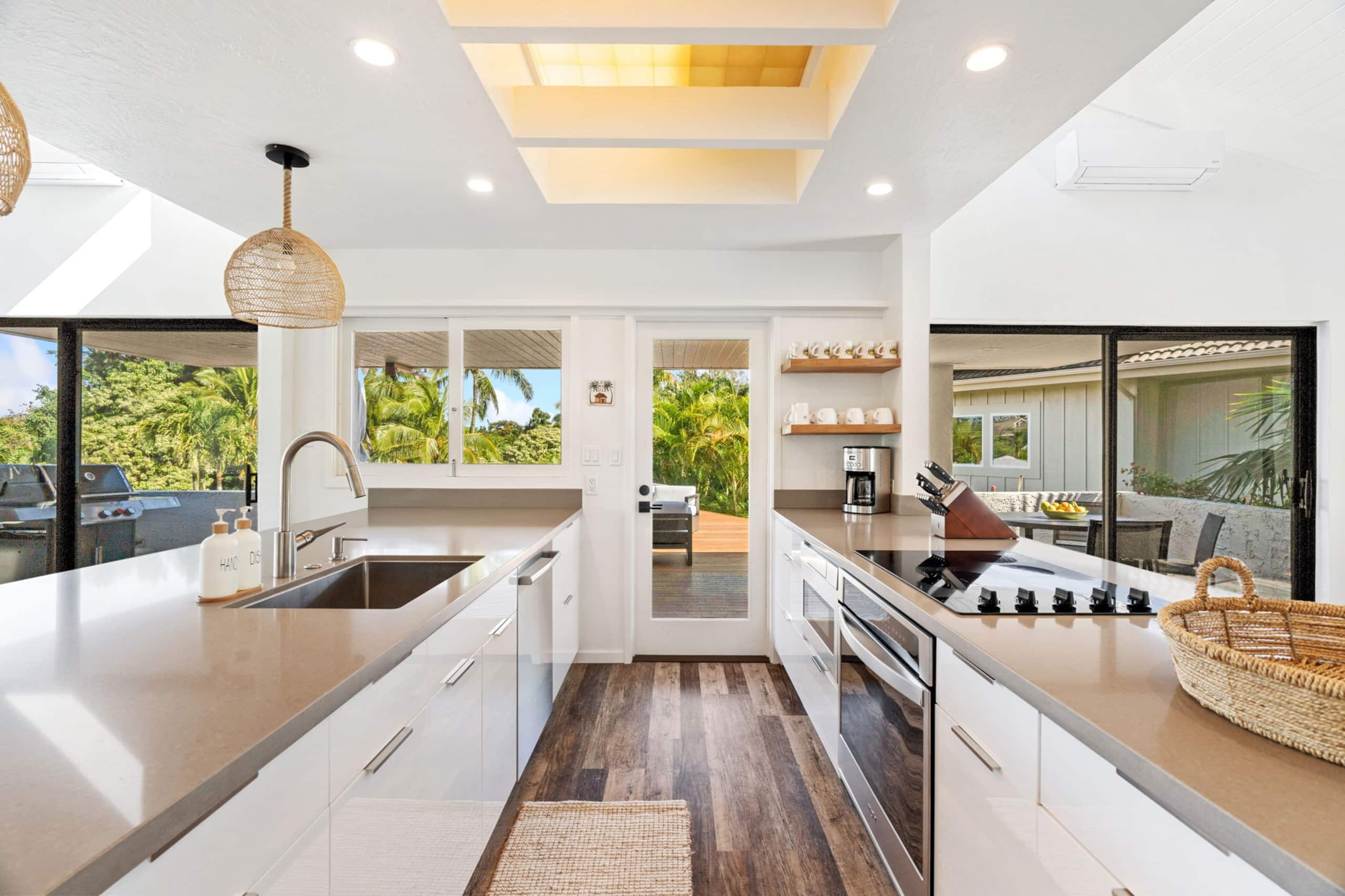 Home in Princeville · ★5.0 · 4 bedrooms · 5 beds · 3 baths - Image 8