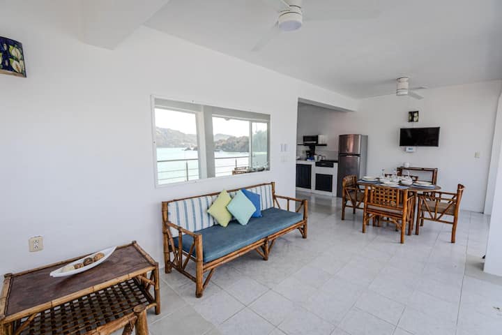 Beach Front: Olas@aqua, La Madera Beach - Zihuatanejo