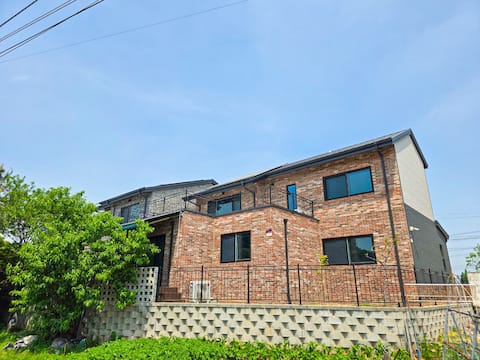 Sunny and breezy 330 m2 single house. Ilsan single house 'Sunny Ondam'