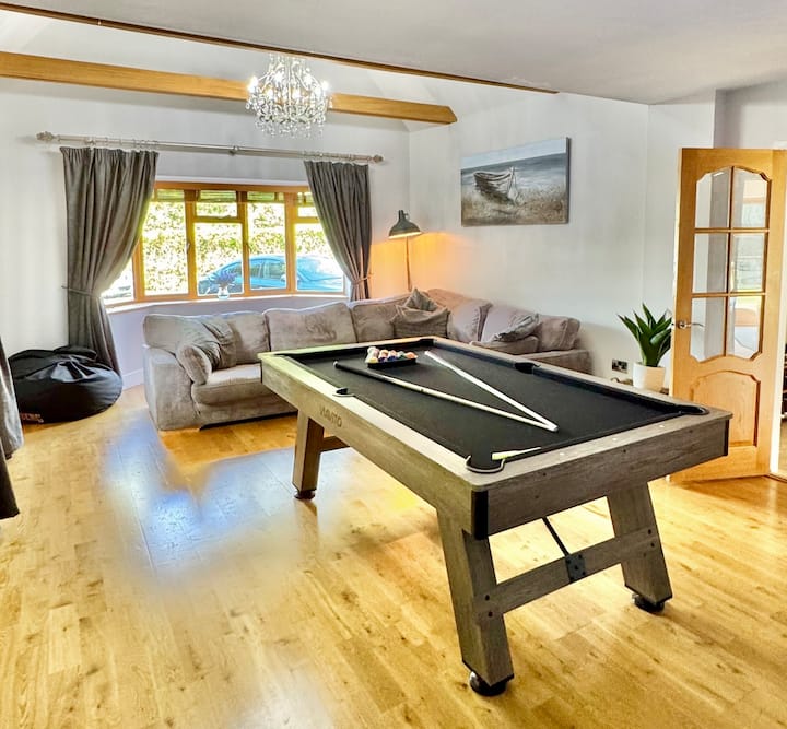 Serene Retreat - Hot Tub - Pool Table - Nr Beach - Bournemouth