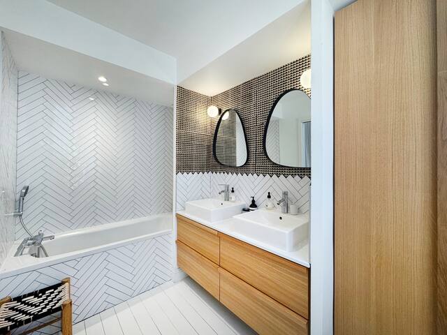 Maison familiale 175m²A-C/Piscine chauffée gallery image 5