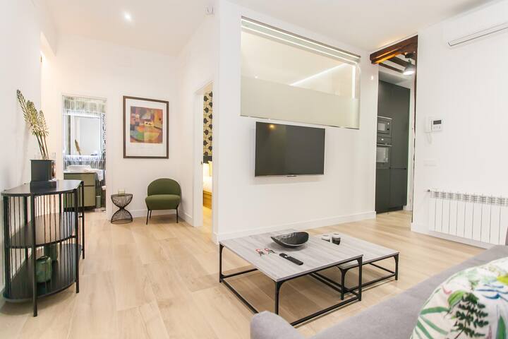 ¡Espectacular apto en el Centro MAD! 10PAX gallery image 3